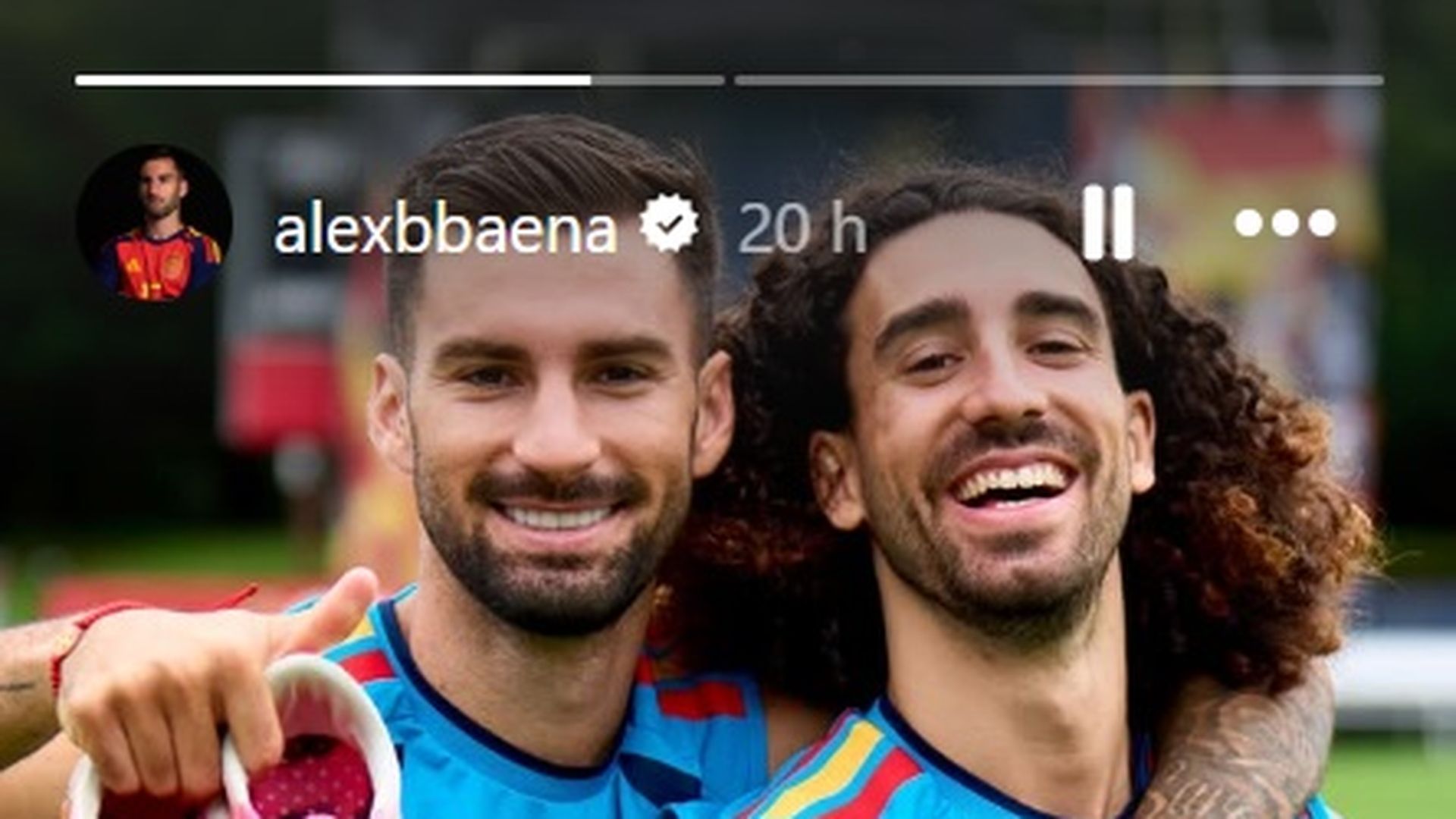 Álex Baena y Marc Cucurella, con España.