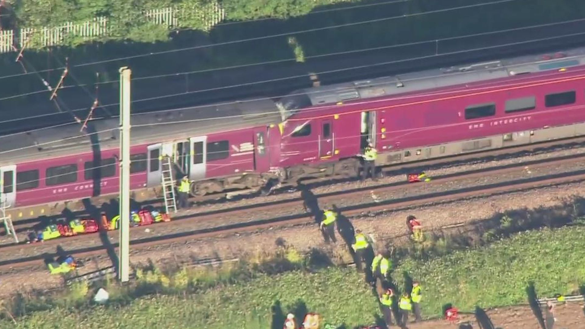 El conductor muerto de uno de los trenes accidentados en Londres se saltó el semáforo rojo: frenó nueve segundos antes del choque