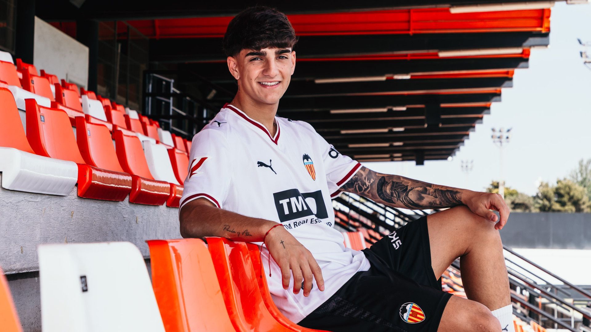 El Valencia CF ficha a Víctor Fernández Jr