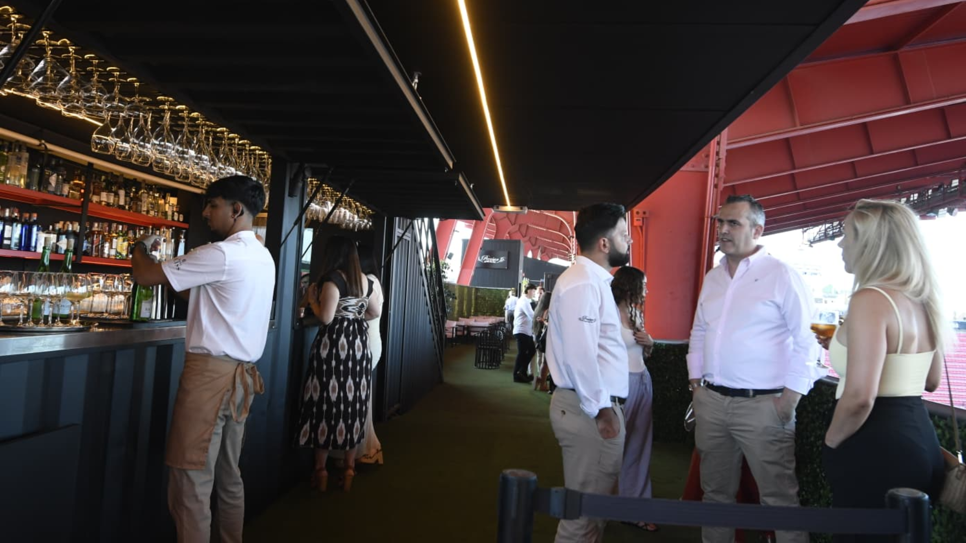 Premier Sevilla Sky Bar en el Sánchez-Pizjuán