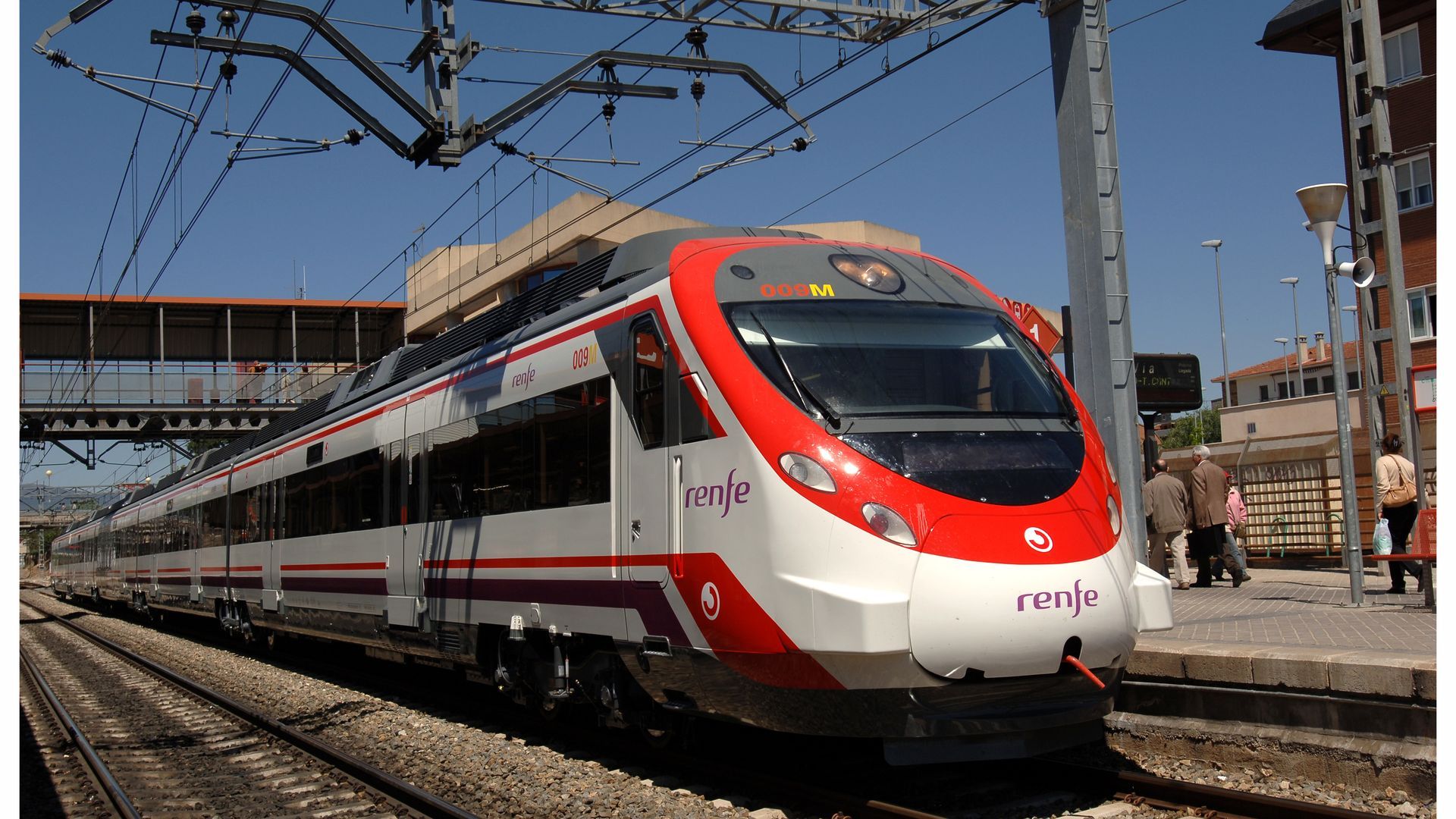 Restablecida la circulación en la línea de Alta Velocidad entre Madrid y Sevilla y la circulación normal de trenes de Media Distancia y Cercanías Restablecida la circulación en la línea de Alta Velocidad entre Madrid y Sevilla y la circulación normal de trenes de Media Distancia y Cercanías