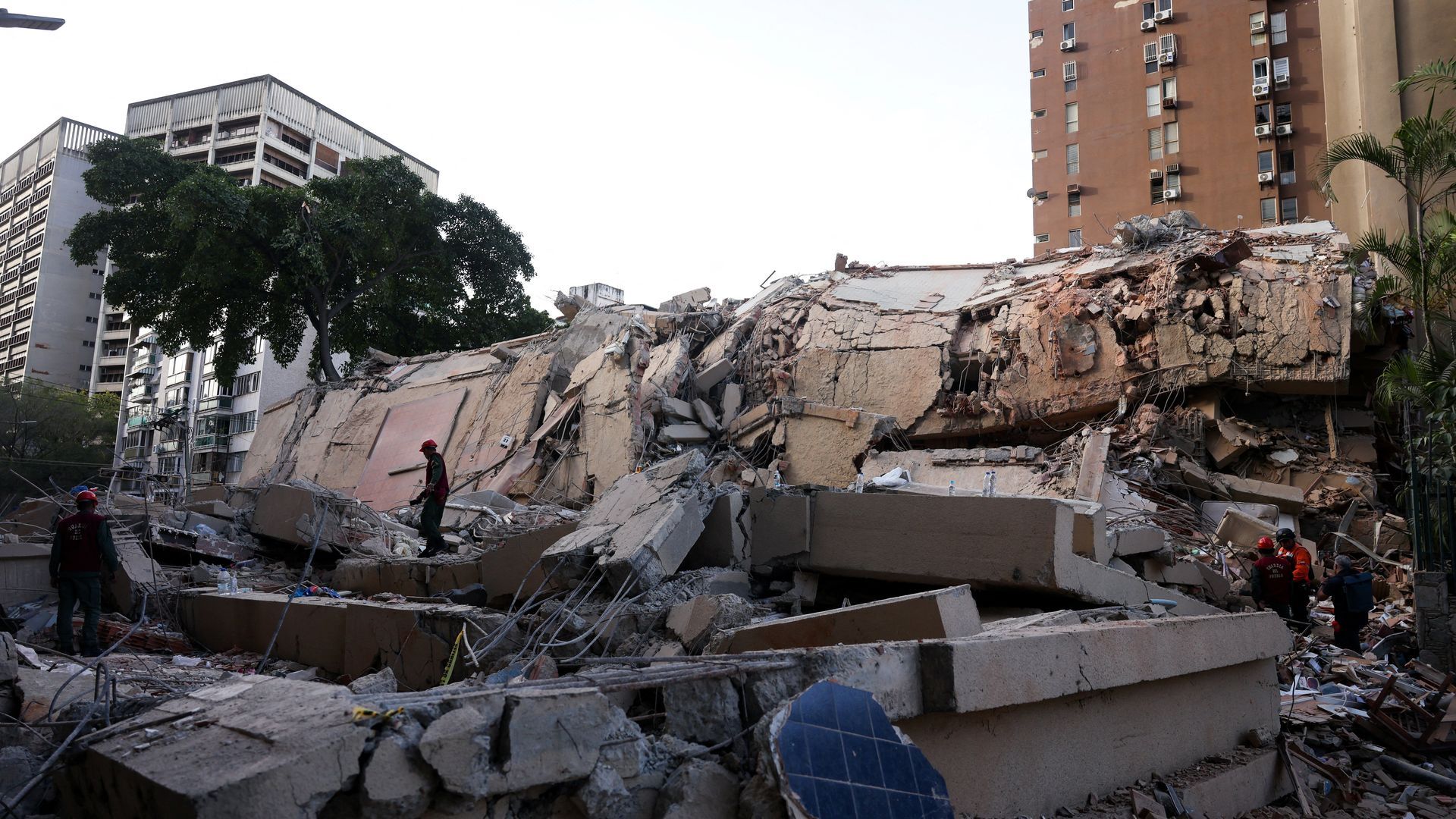 Edificio en Caracas tras el doble terremoto en Venezuela.