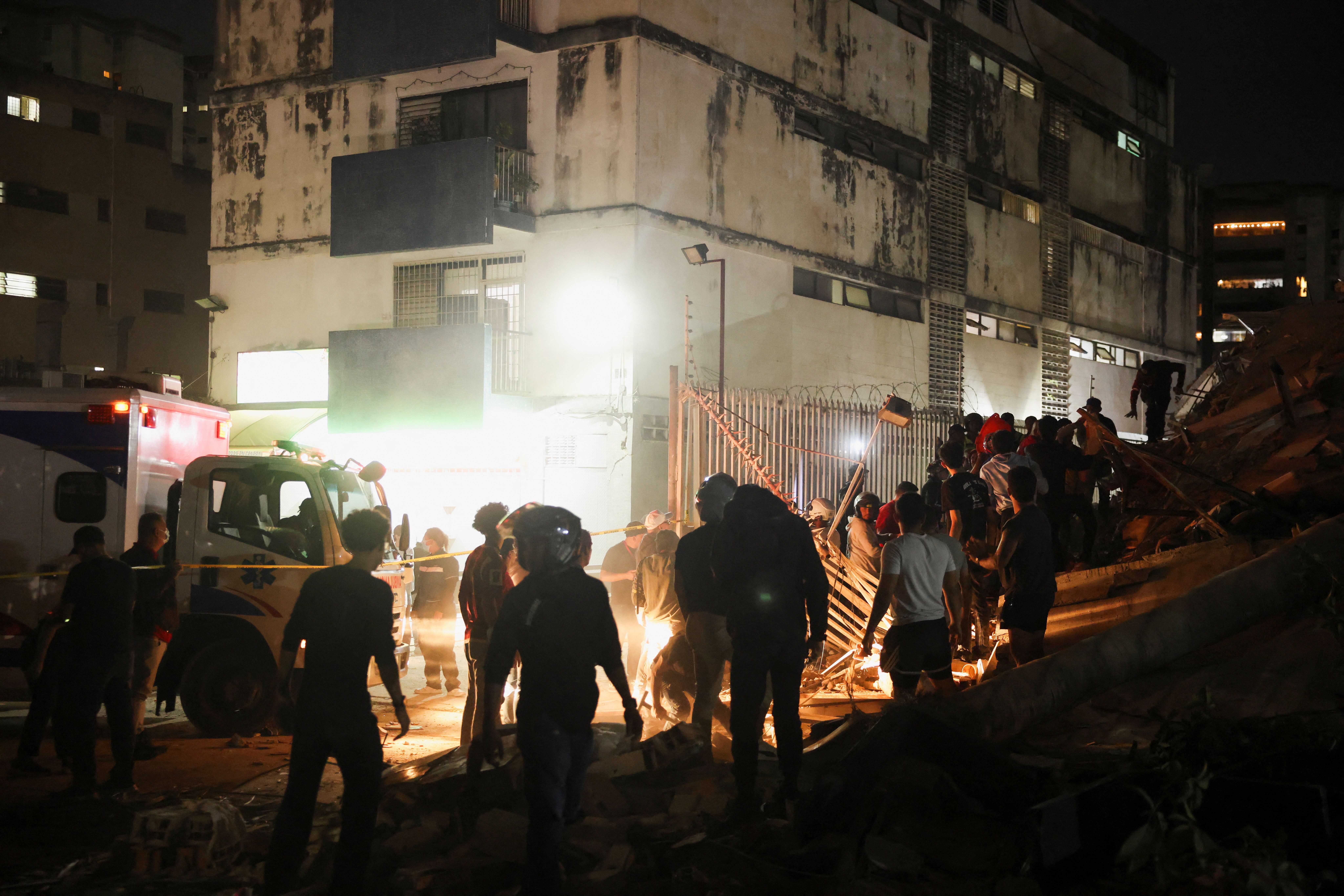 El doble terremoto en Venezuela en menos de un minuto, en fotos