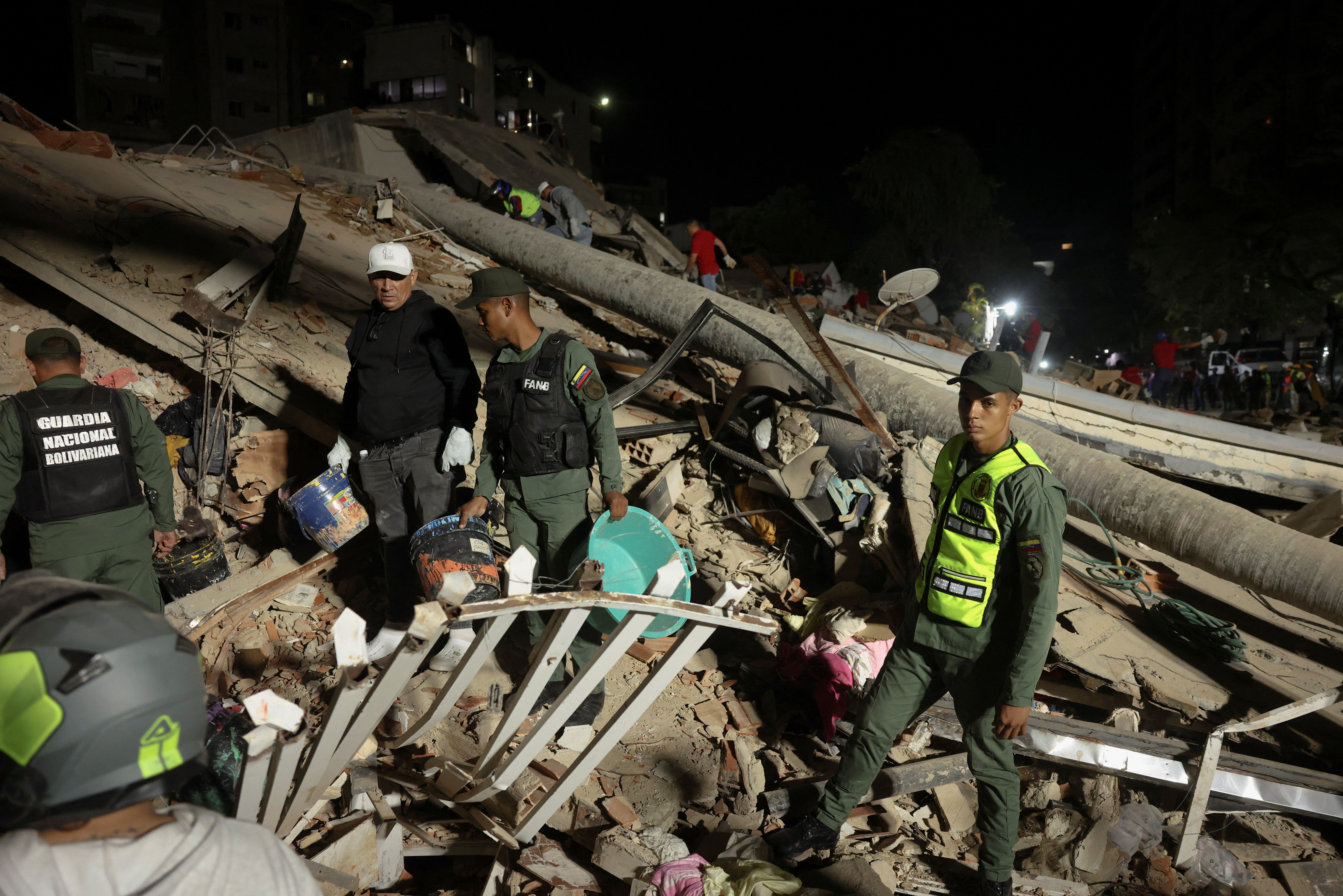 El doble terremoto en Venezuela en menos de un minuto, en fotos