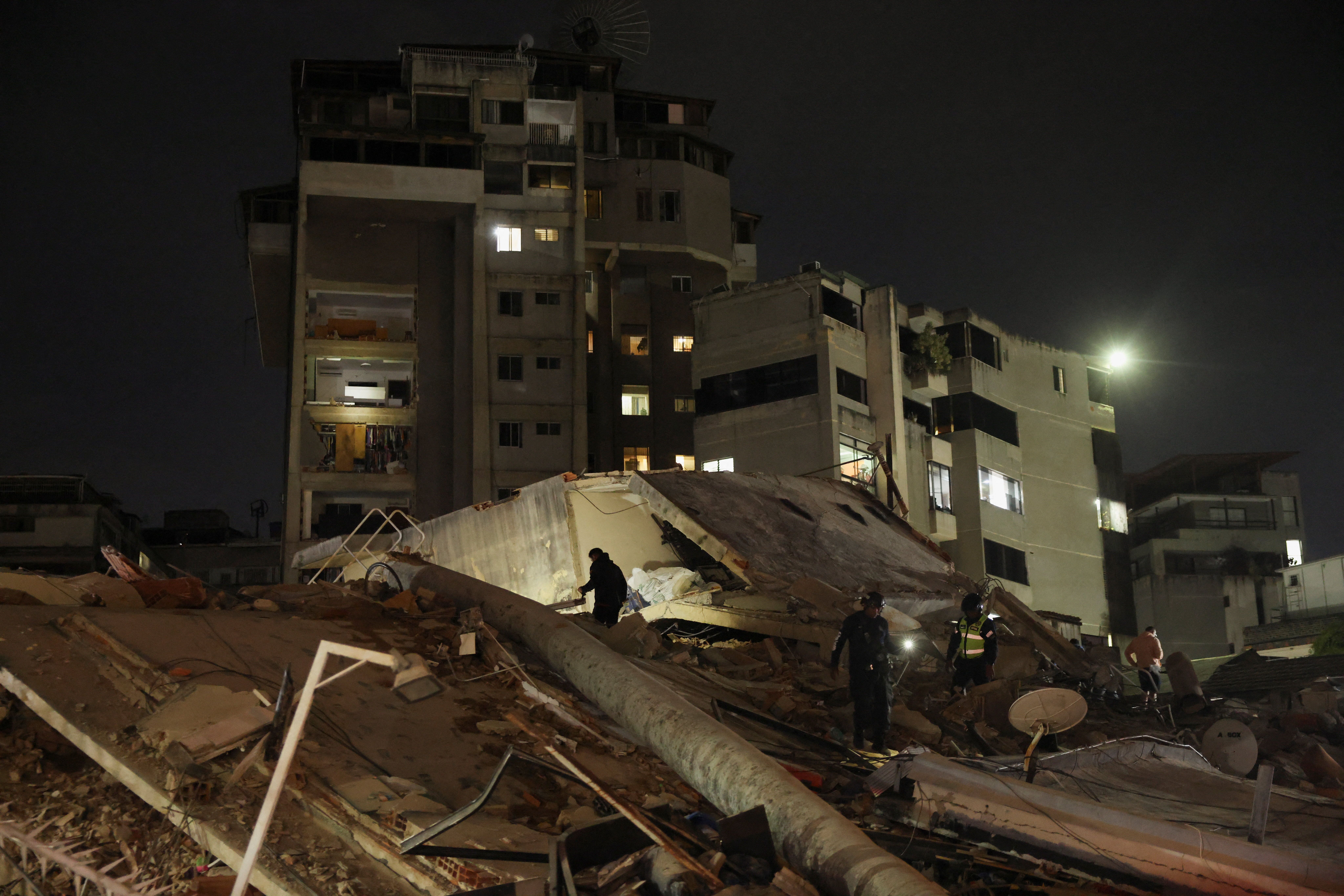 El doble terremoto en Venezuela en menos de un minuto, en fotos