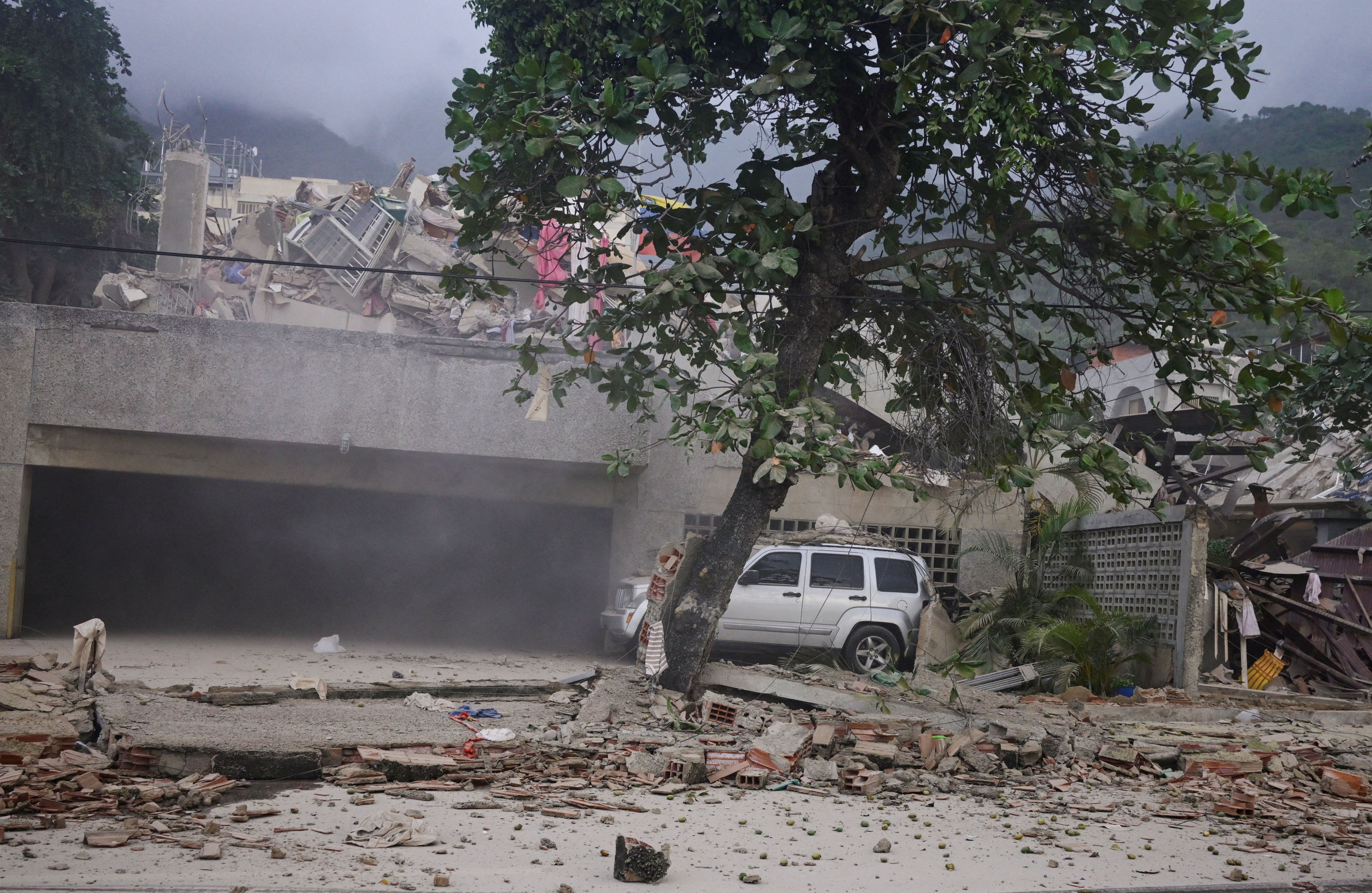 El doble terremoto en Venezuela en menos de un minuto, en fotos