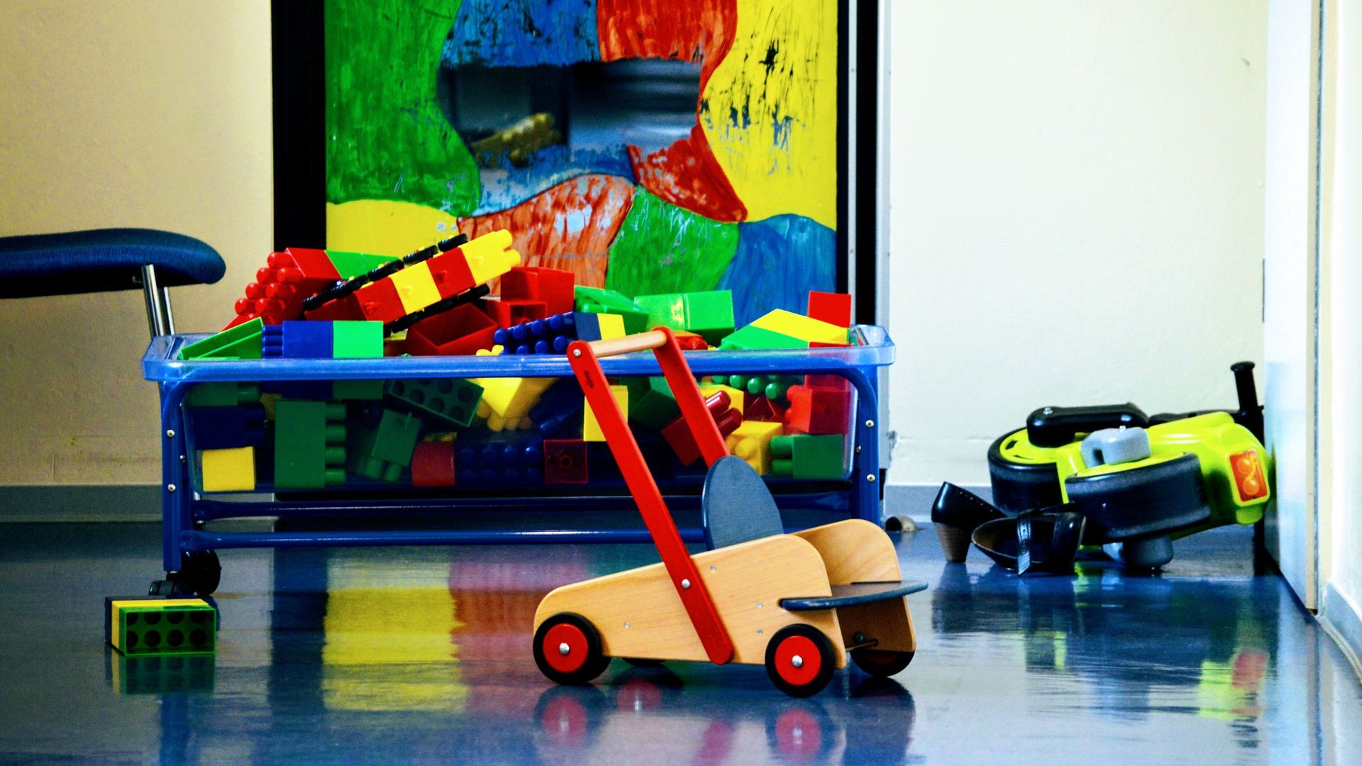 Juegos infantiles didácticos en una guardería