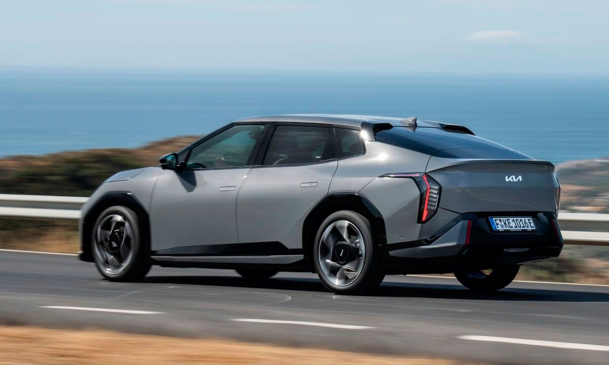 KIA EV4 fastback