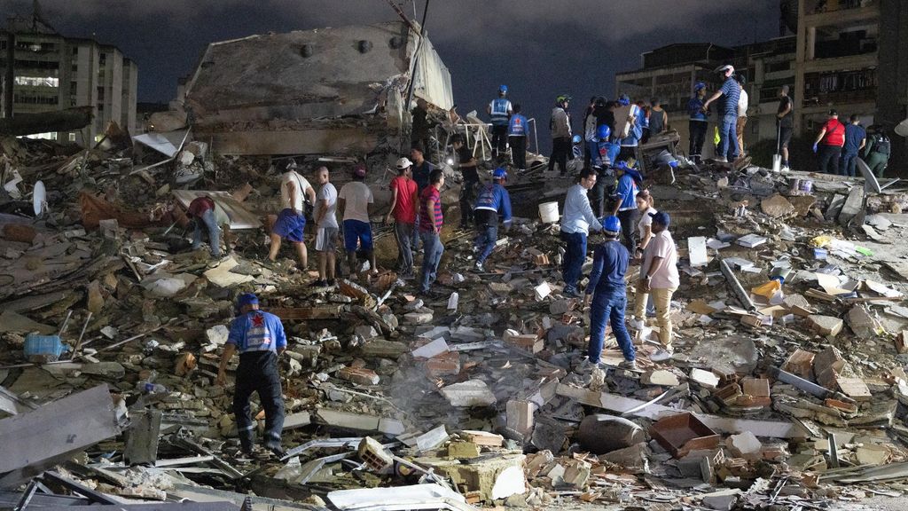 Los testimonios de los supervivientes del doble terremoto en Venezuela: "Una nube de humo no nos dejaba ver, el escenario era de película de terror"