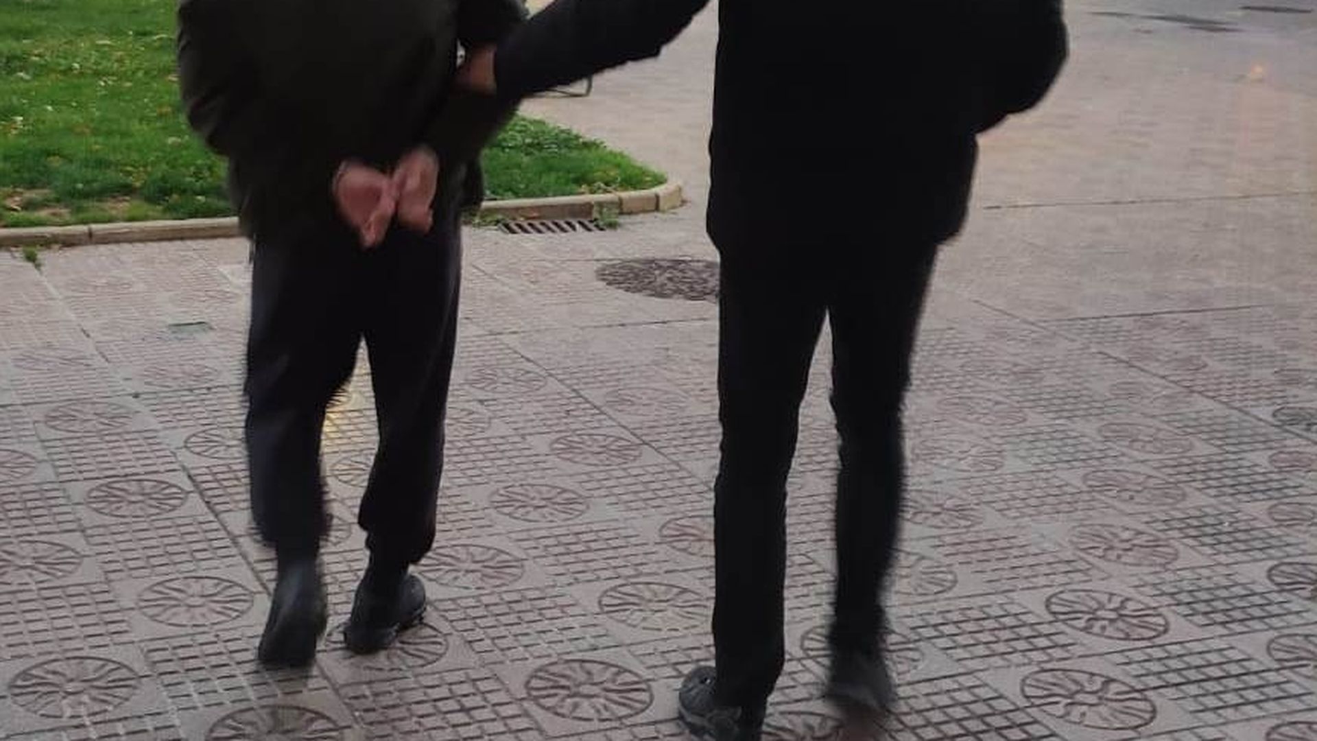 Agresión homófoba en las hogueras de San Juan de Burgos: dejan a un joven inconsciente al golpearle en la nuca