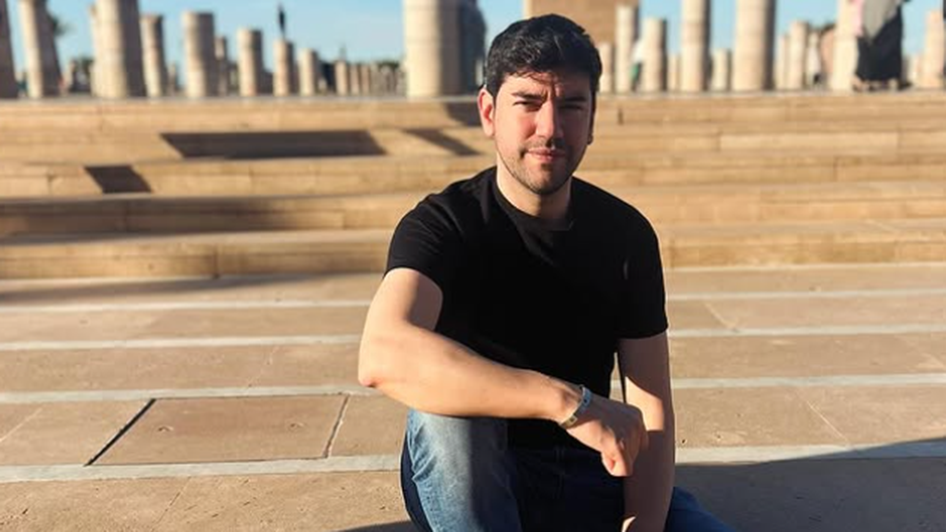 El concejal de Vitoria durante uno de sus viajes