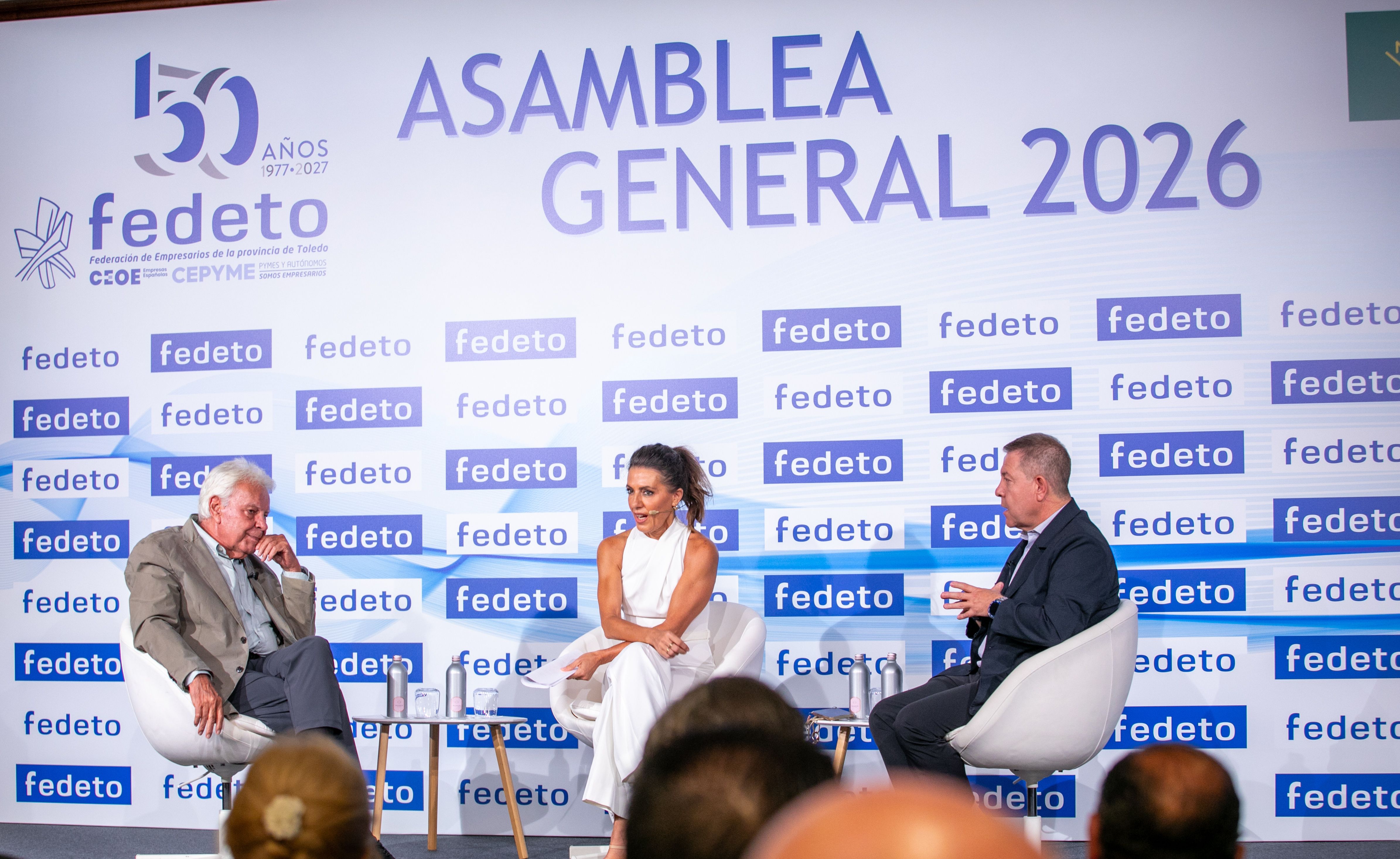 El presidente de Castilla-La Mancha, Emiliano García-Page y  Felipe González durante su encuentro