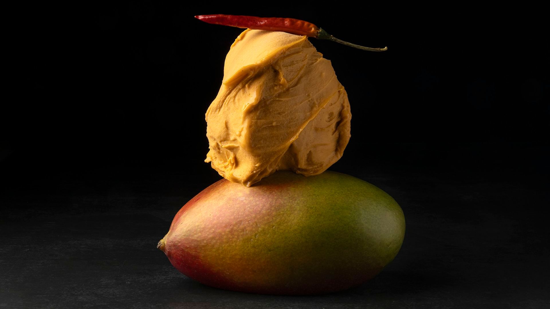 Helado de mango y chile Pasilla