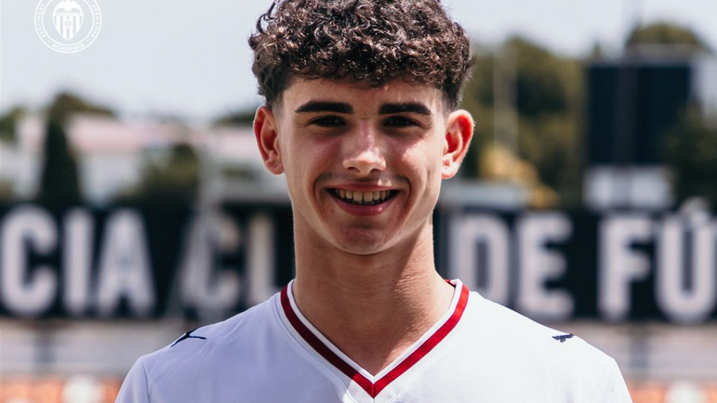 El Valencia CF ata a Hugo Poveda