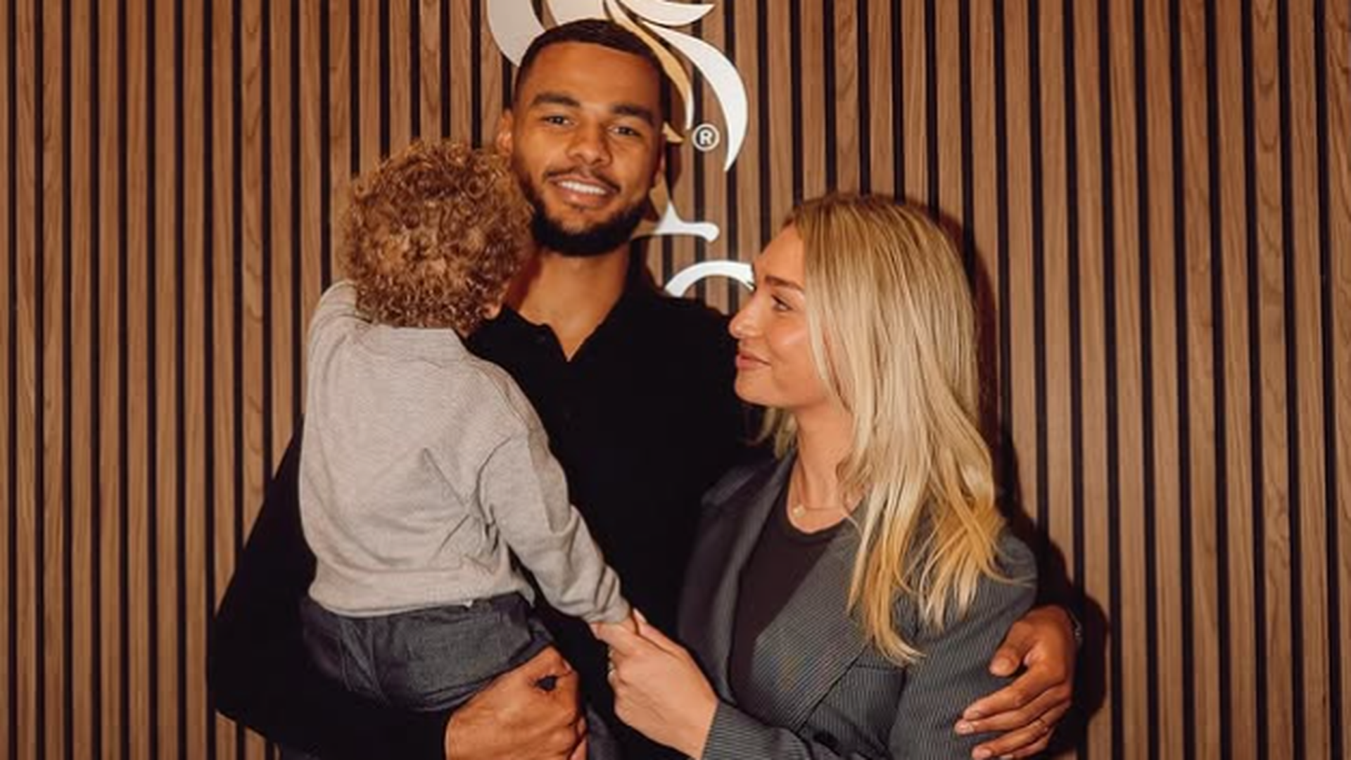 El jugador neerlandés Cody Gakpo anuncia la muerte de su hijo durante el embarazo: "Es un momento muy difícil para nuestra familia"