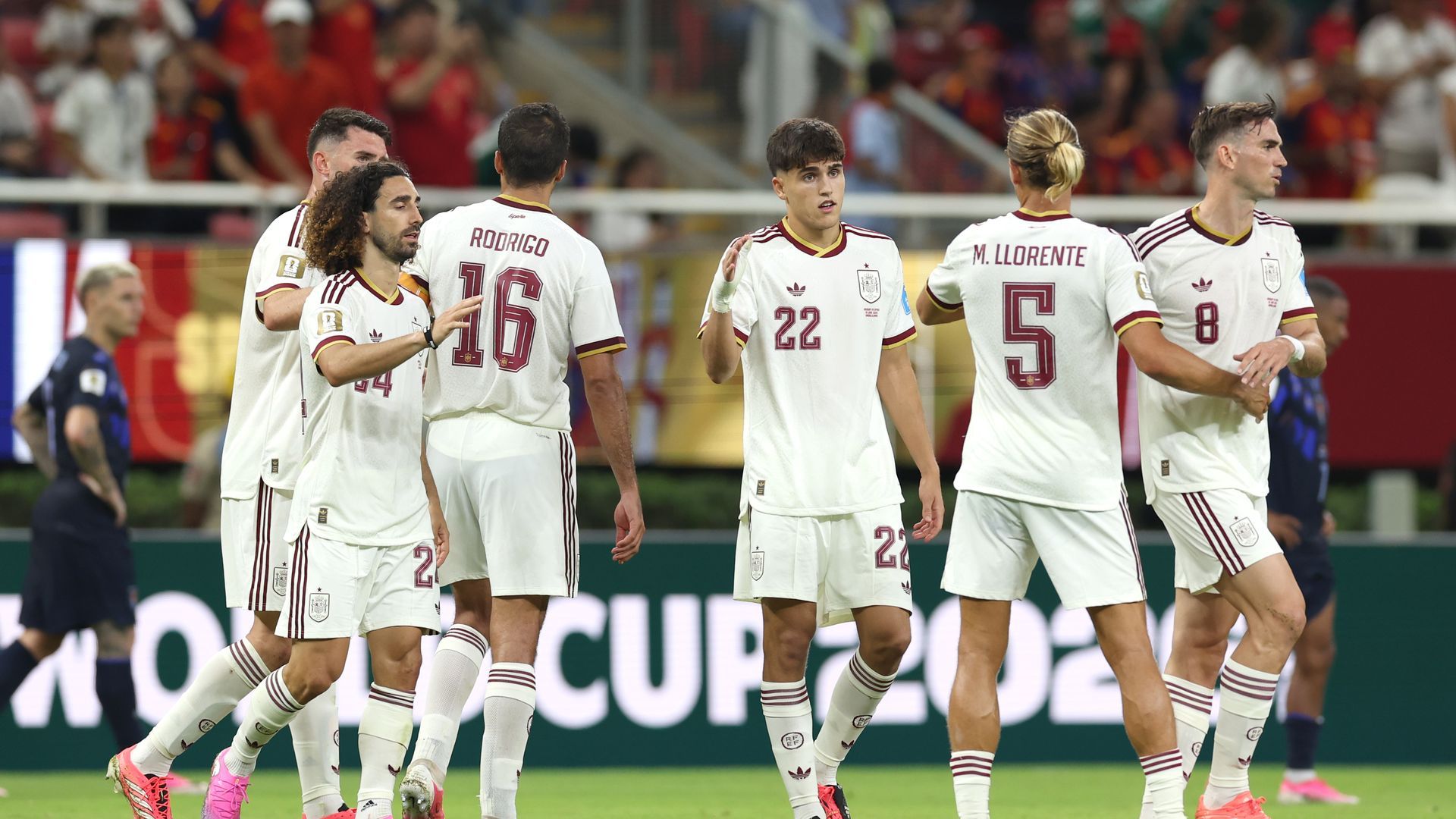 España gana a Uruguay y pasa a los dieciseisavos de final del Mundial