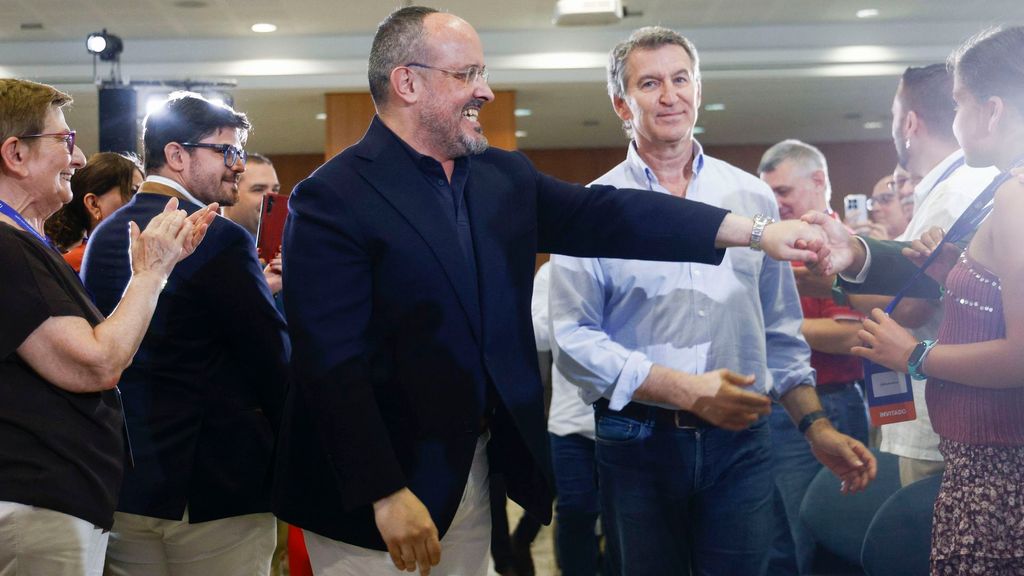 Feijóo afirma que el PP catalán sale de su congreso como alternativa, no "en modo resistencia"