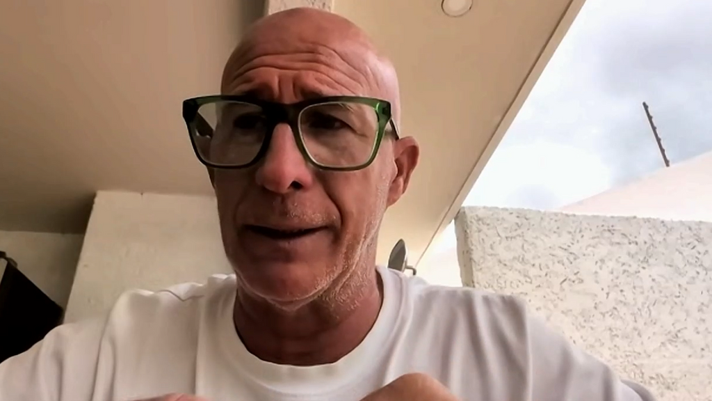 Andrés, un hombre que acudió a rescatar a su amiga Rosina y a su nieto en La Guaira: "Una persona la vio presionada por los escombros"