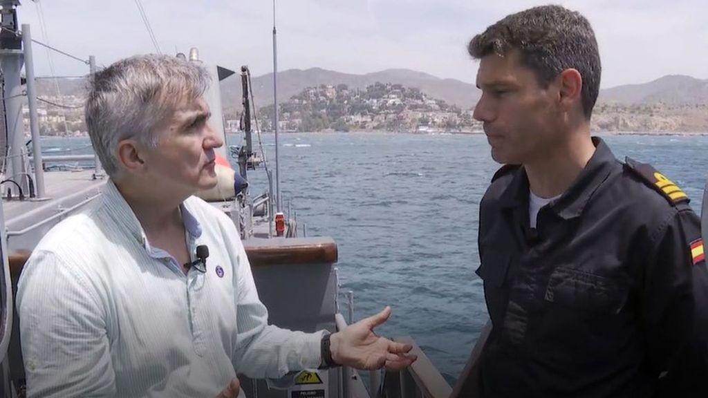 La guerra silenciosa bajo el mar: cazaminas españoles se entrenan para destruir explosivos marinos