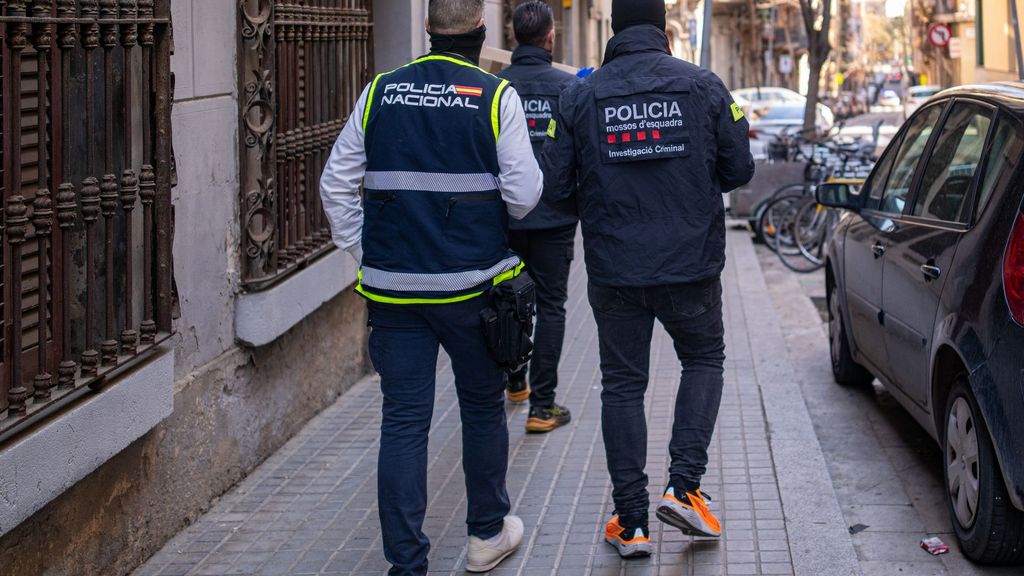 Detenidos los padres de un bebé de 3 meses muerto por supuestos malos tratos en Sabadell, Barcelona