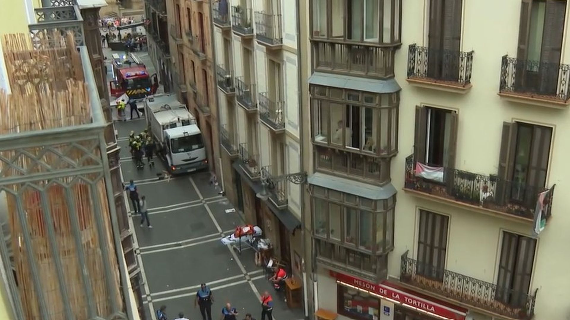 Imagen del atropello de un camión de la basura en Pamplona