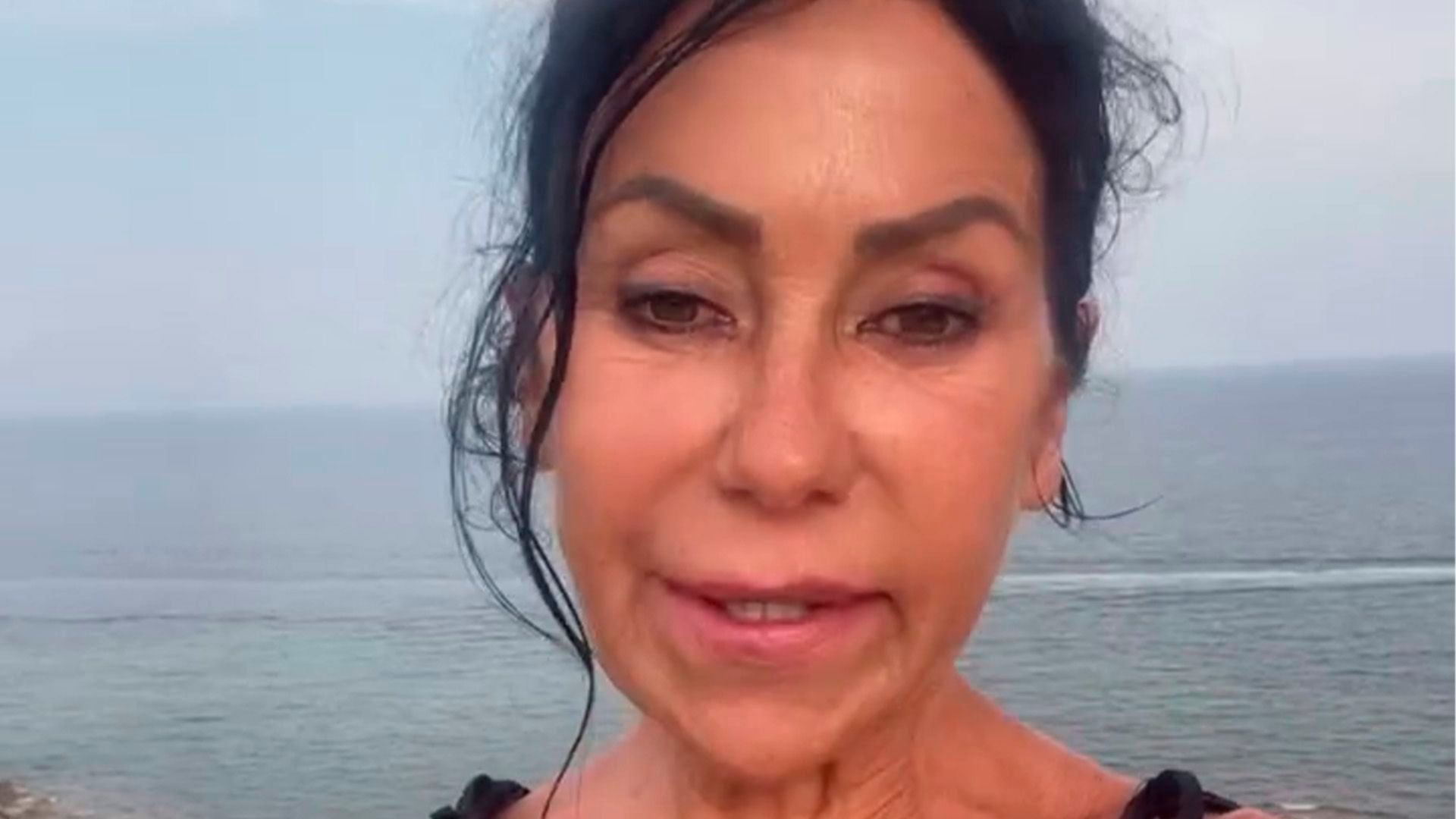 Maite Galdeano explica por qué le da de comer a su perra su propia comida de forma habitual
