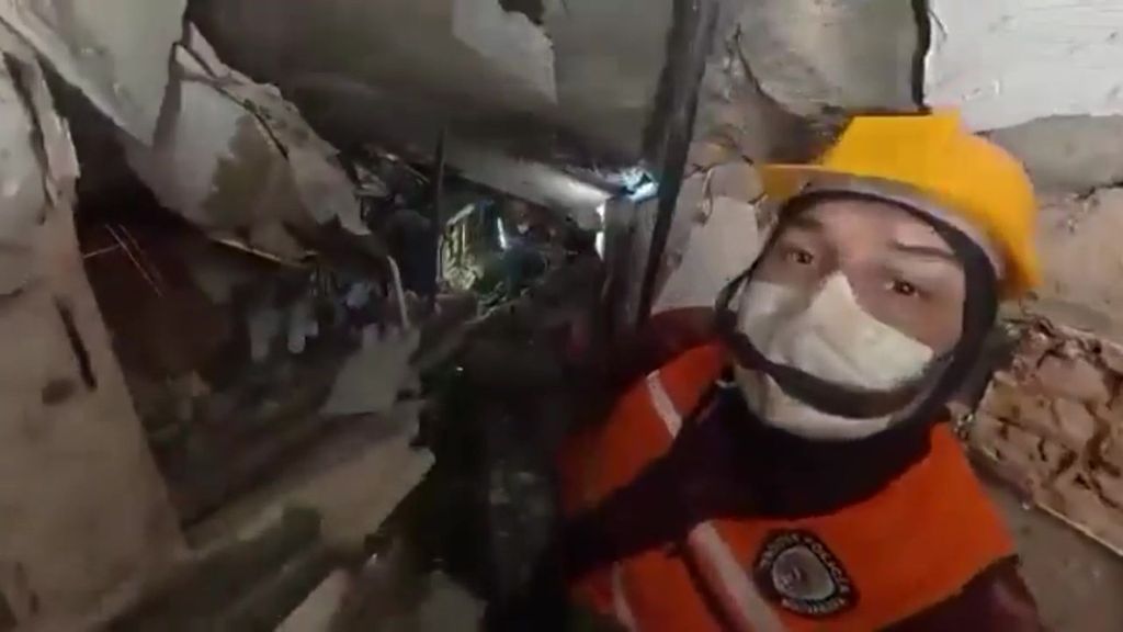 Las durísimas condiciones de rescate en Venezuela: decenas de metros bajo los escombros y en medio de réplicas