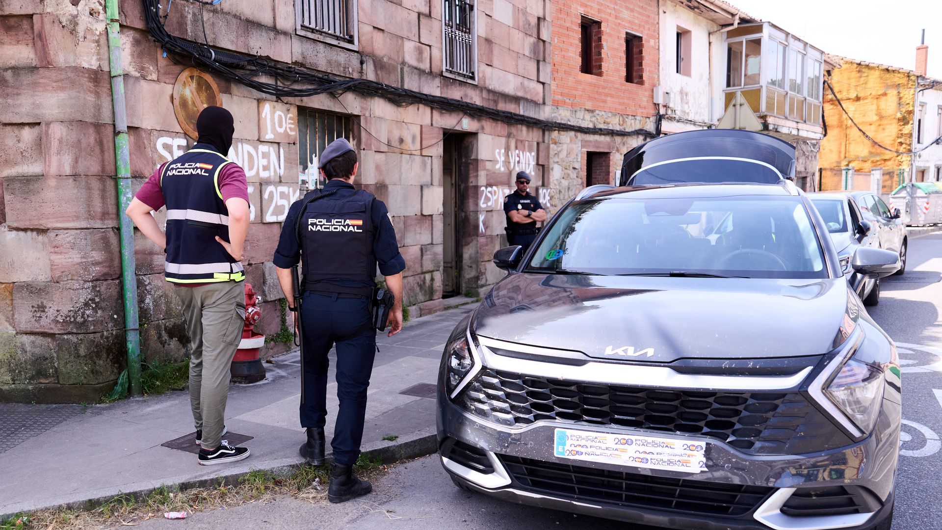 El acusado de abusar sexualmente de dos niñas de seis y tres años en Cantabria se ofreció a cuidar a las menores