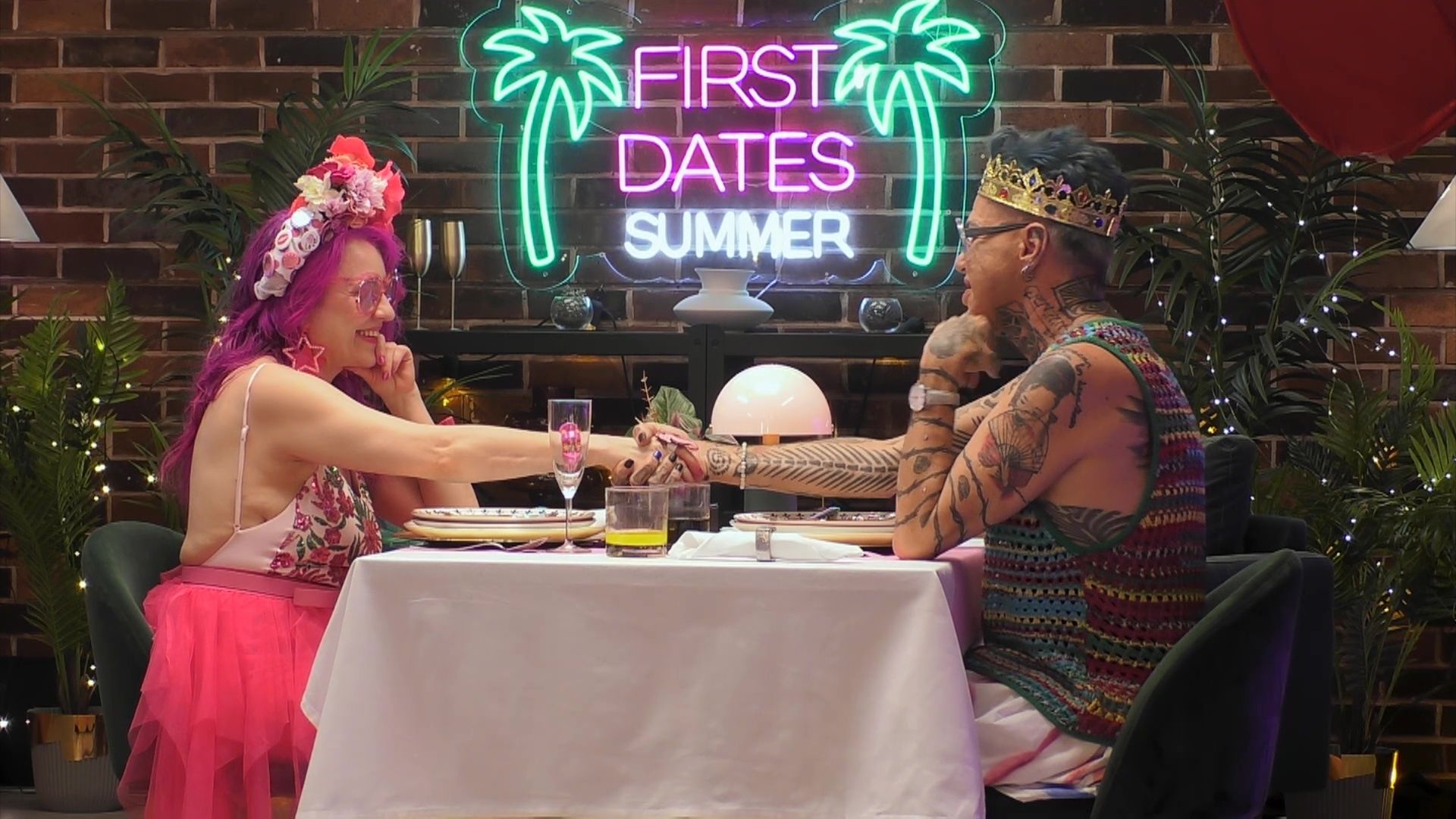 Estrella y René protagonizan una cita de otra Galaxia: “No ser demisexual es una desgracia”