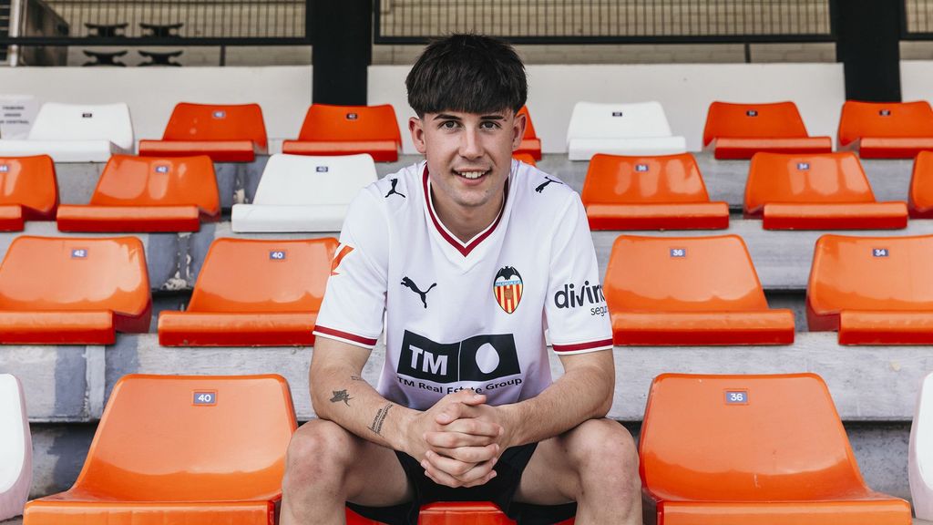 Jaume Durà firma con el Valencia CF