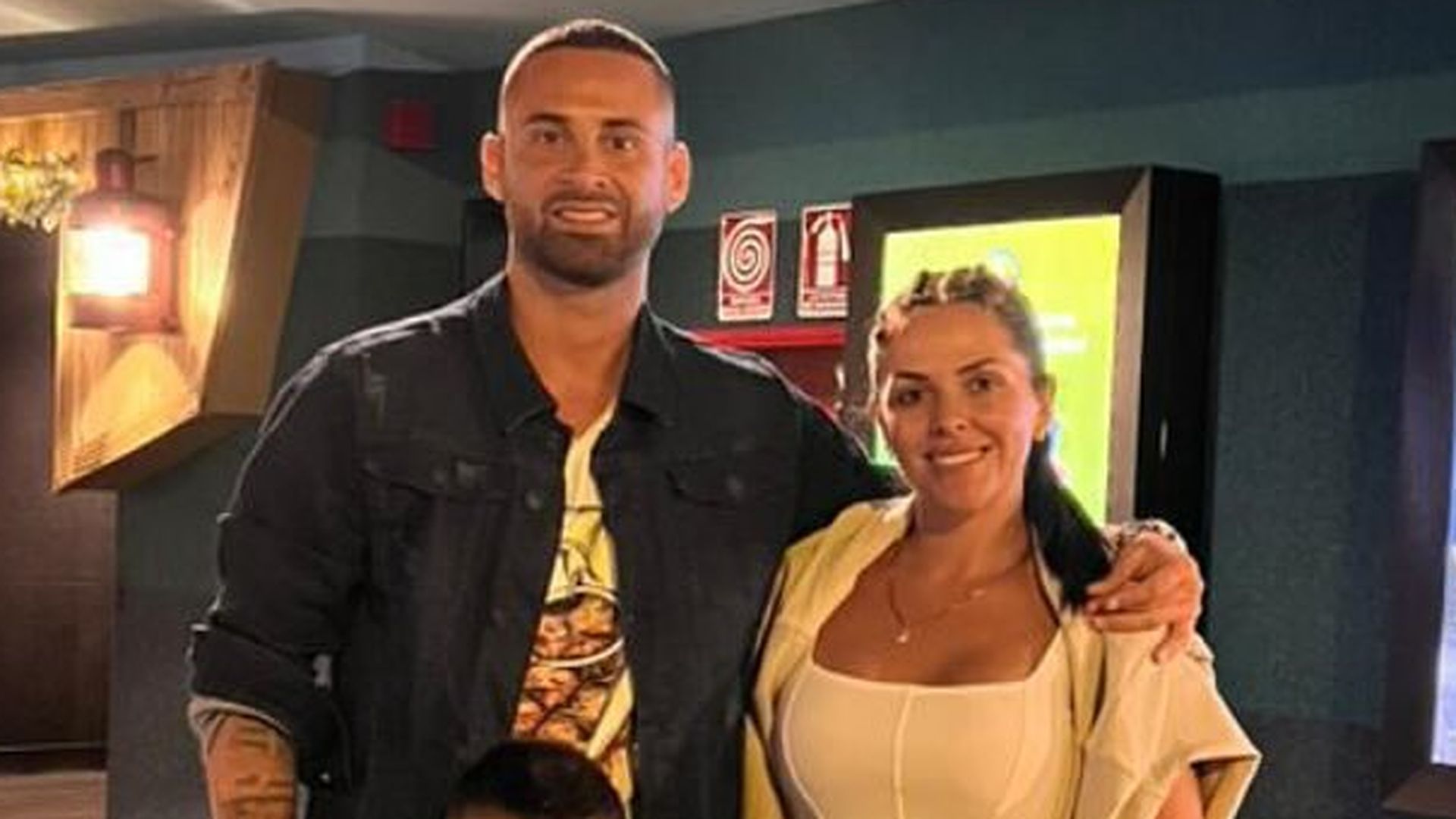 Lucas Trejo y su mujer, en una fotografía de redes sociales