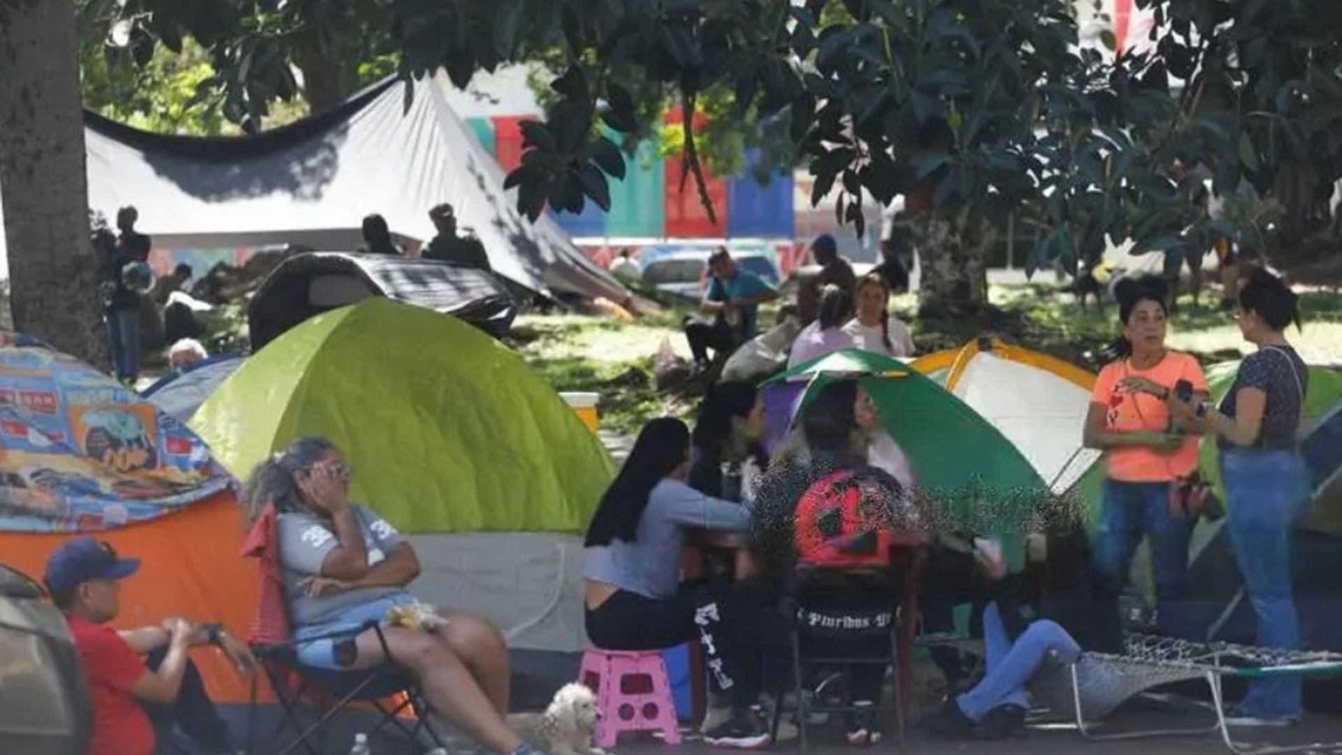 El terremoto humano sacude a Venezuela: más de 16.000 personas duermen en tiendas de campaña