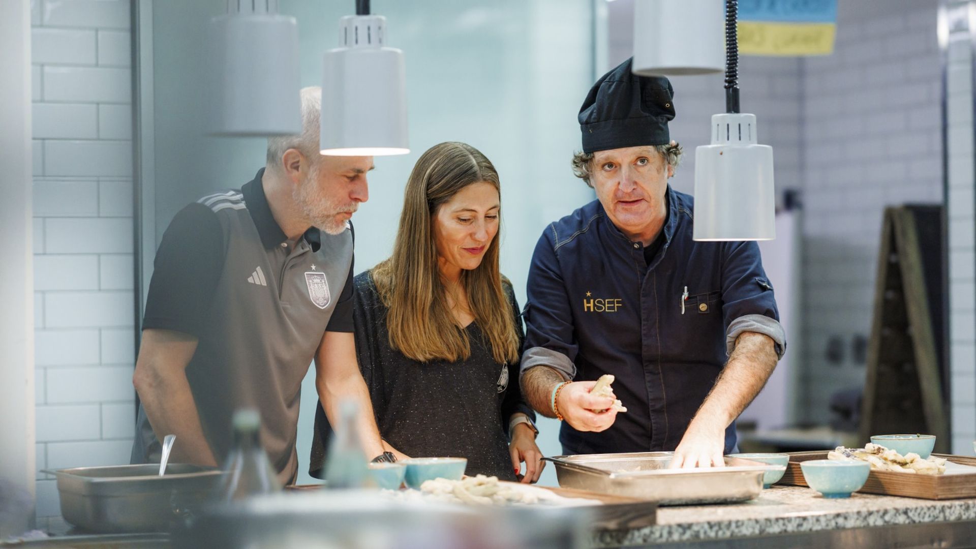 Toscana Viar planifica las comidas de los jugadores junto a los chefs de la selección española