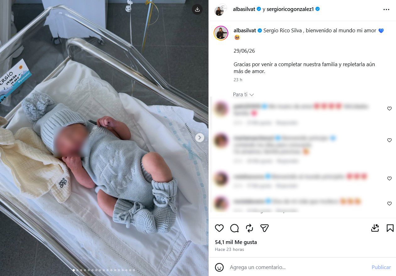 Así han presentado Alba Silva y Sergio Rico a su segundo hijo