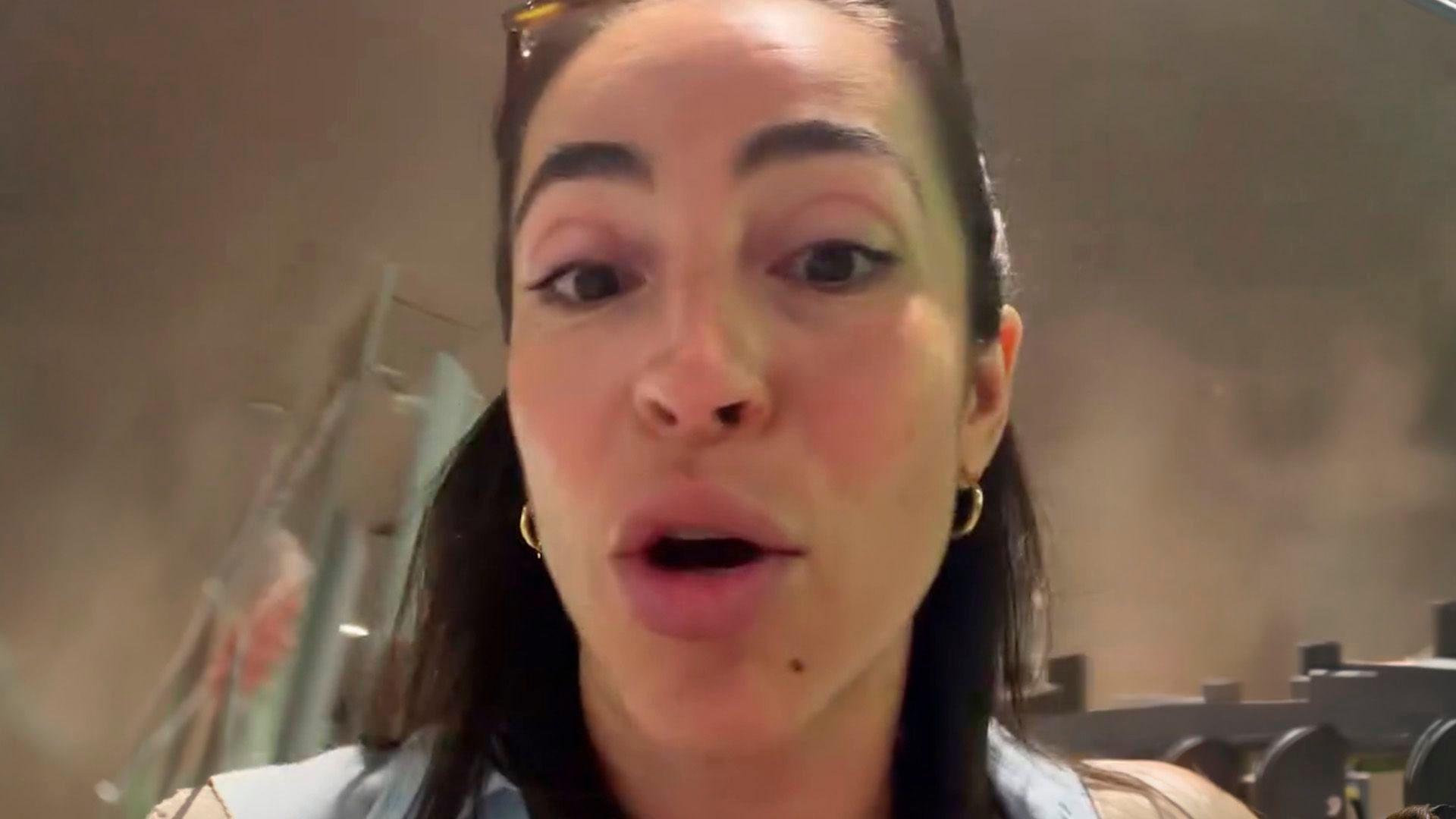 El susto de Ana López en el aeropuerto y su necesidad por volver a casa El susto de Ana López en el aeropuerto y su necesidad por volver a casa
