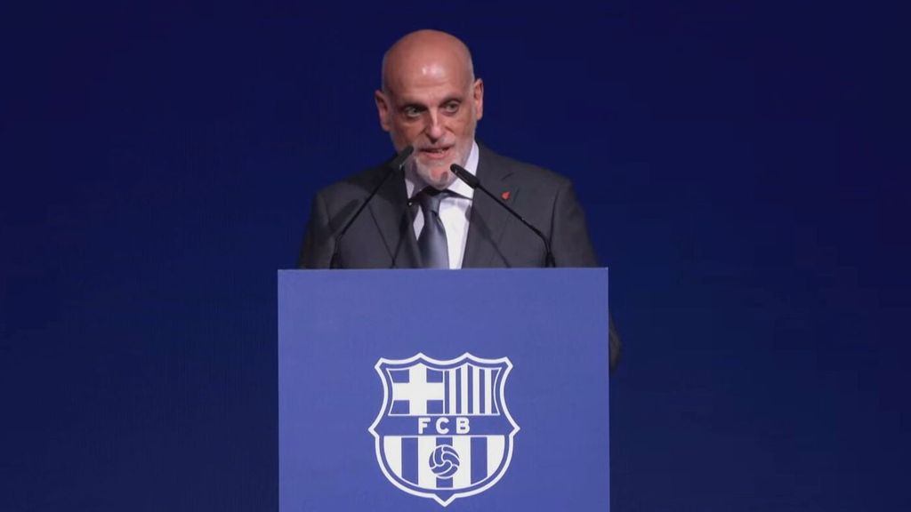 Javier Tebas dando su discurso en el acto de posesión de Joan Laporta como presidente del FC Barcelona
