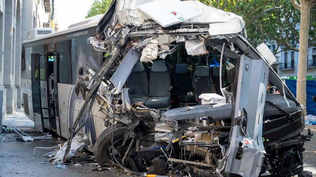 La conductora del autobús accidentado en Lleida con 46 heridos "se incorporó hace poco a la empresa" y viajaba "asistida" por un instructor