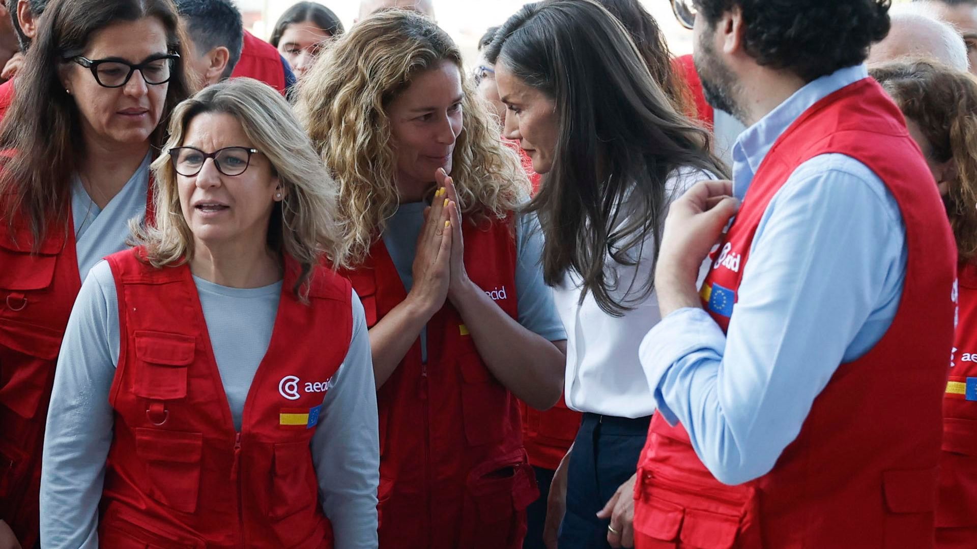 La reina Letizia traslada su agradecimiento al equipo enviado a Venezuela para ayudar tras los terremotos y destaca el modo en que que tienden la mano "a quienes lo están pasando mal"