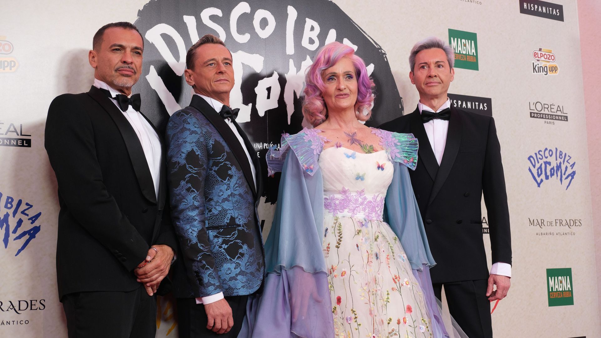 Manuel Arjona, a la derecha del todo en la presentación de 'Disco, Ibiza, Locomía' en 2024