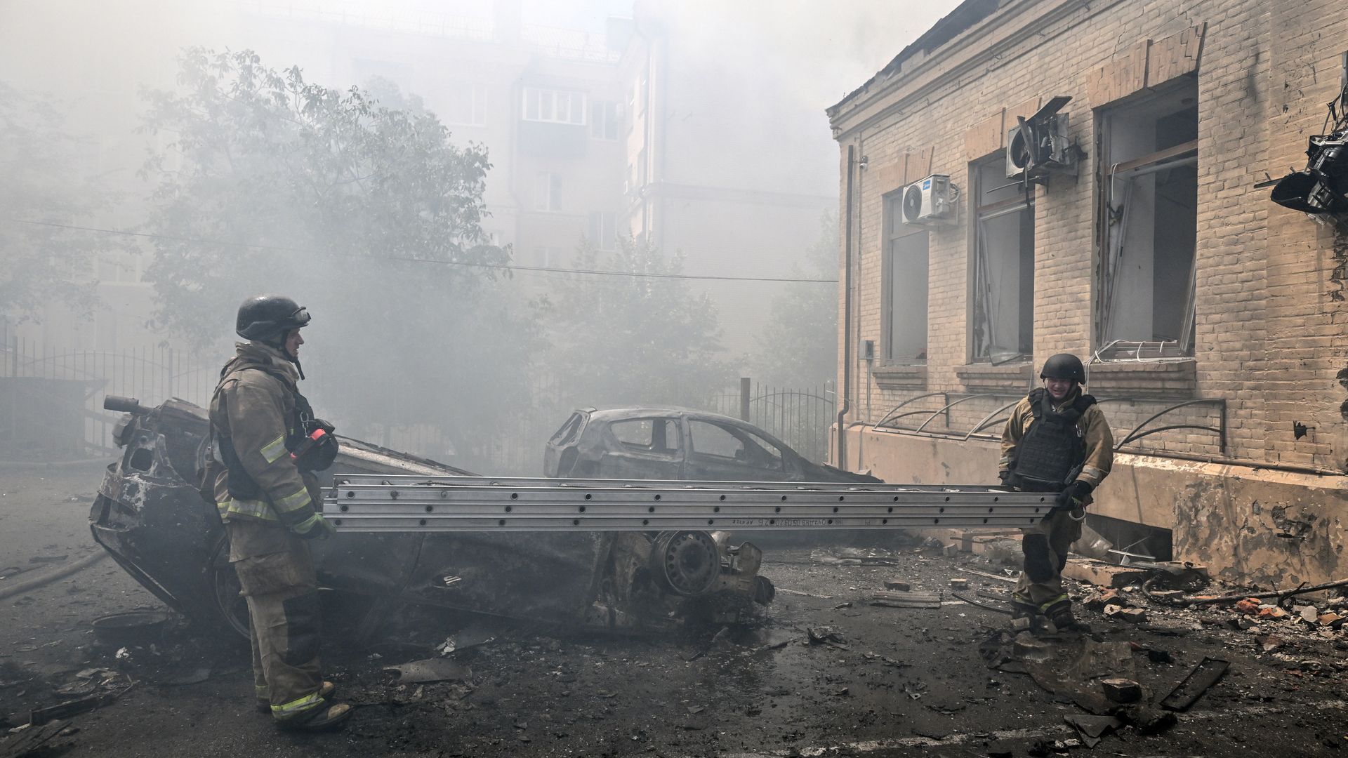 Mueren siete personas y decenas resultan heridas en nuevos ataques rusos sobre Ucrania Mueren siete personas y decenas resultan heridas en nuevos ataques rusos sobre Ucrania