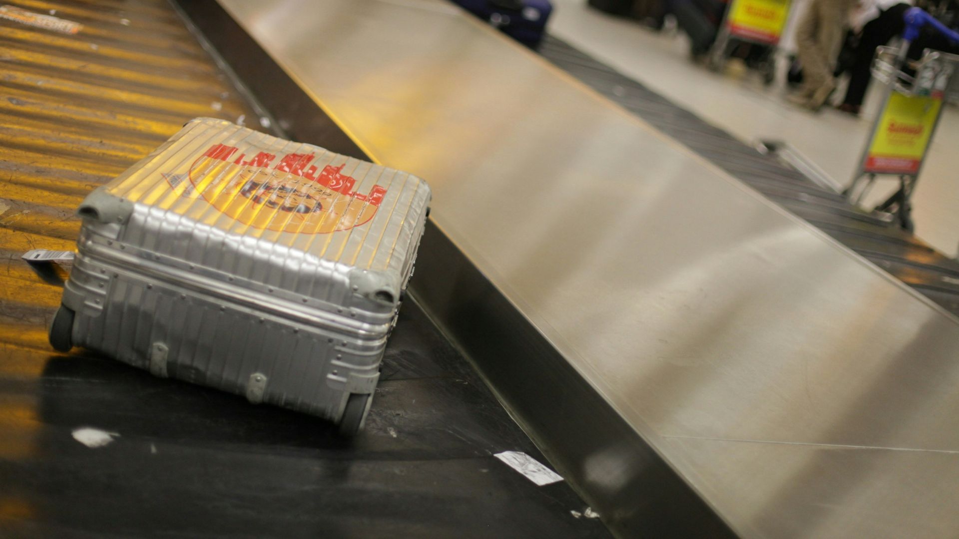 Por qué poner una cinta en la maleta puede causar problemas en el aeropuerto Por qué poner una cinta en la maleta puede causar problemas en el aeropuerto