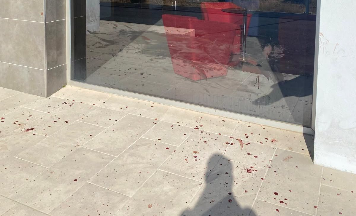 Restos de sangre hallados también fuera del edificio