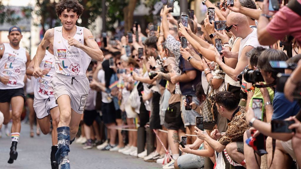 El barrio de Chueca vuelve a convertirse en una pasarela deportiva con la Carrera de Tacones del Orgullo