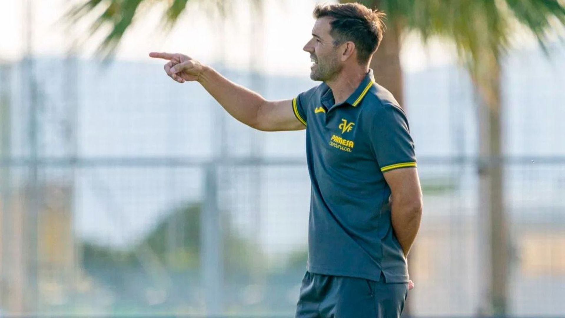 David Albelda, entrenando al Villarreal B David Albelda, entrenando al Villarreal B