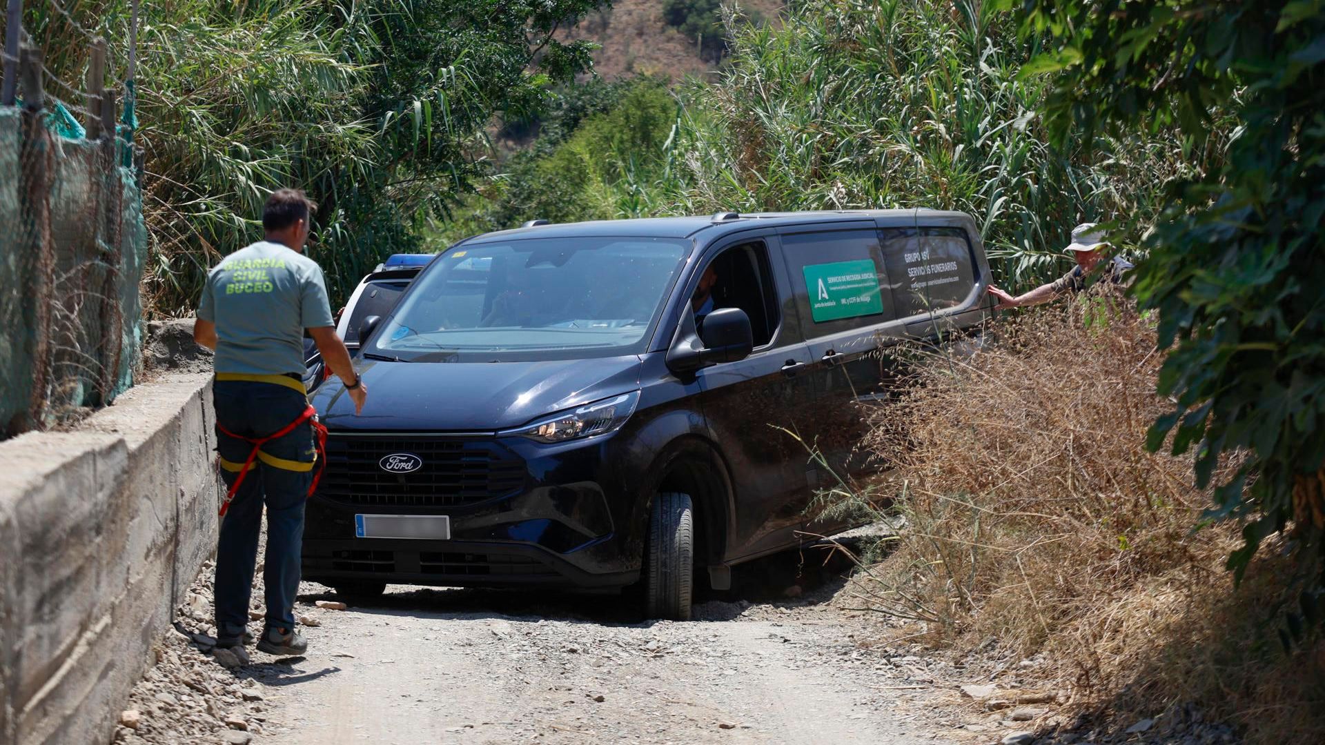 El cuerpo sin vida de Cristina fue hallado en un pozo del Rincón de la Victoria (Málaga). El cuerpo sin vida de Cristina fue hallado en un pozo del Rincón de la Victoria (Málaga).