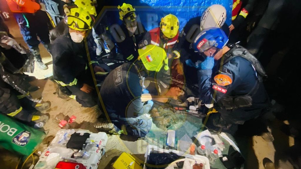 Rescatan con vida a Hernán Gil, sepultado durante más de una semana bajo ocho plantas por el terremoto en Venezuela