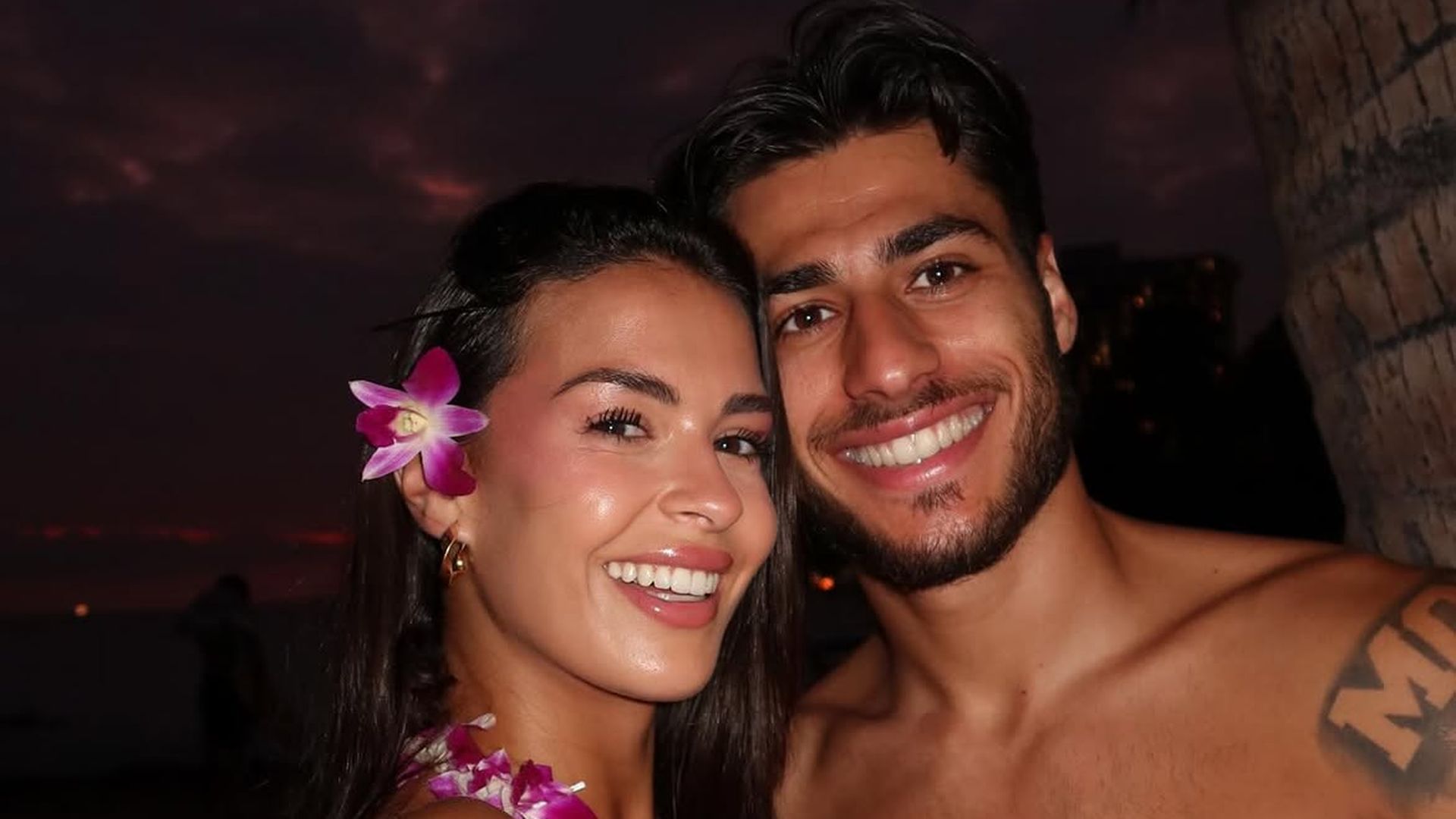 Tania Déniz junto a su pareja, Carlos Martín, de vacaciones en Hawái Tania Déniz junto a su pareja, Carlos Martín, de vacaciones en Hawái