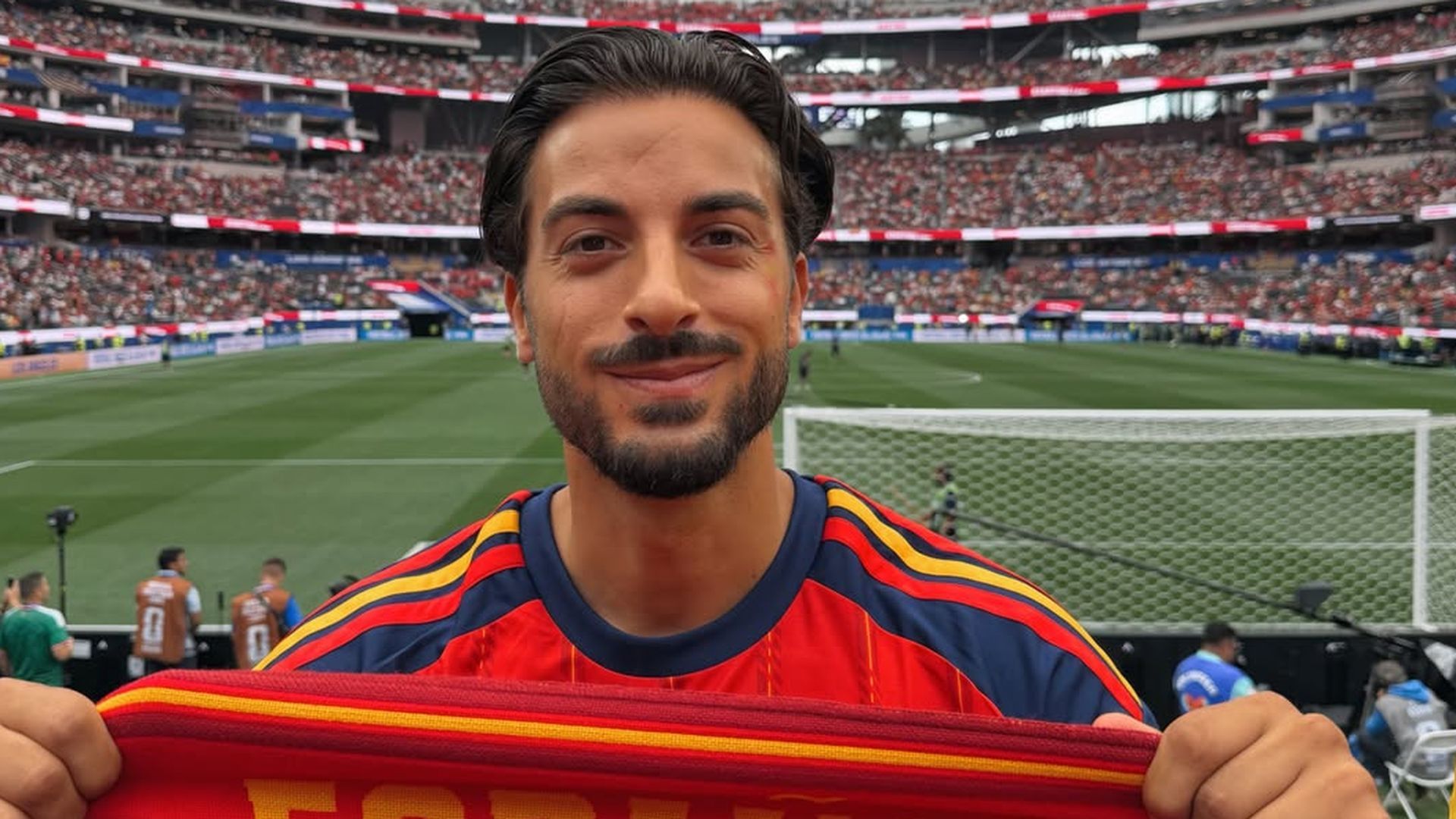 Borja González cumple un sueño: viaja a Estados Unidos para vivir el Mundial y apoyar a España Borja González cumple un sueño: viaja a Estados Unidos para vivir el Mundial y apoyar a España