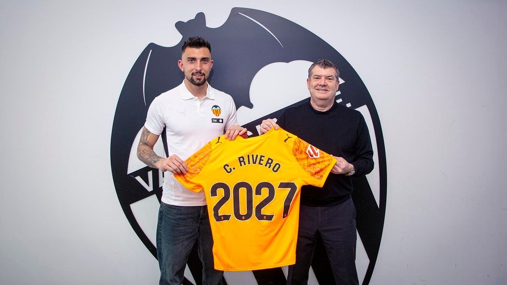 Cristian Rivero renueva con el Valencia CF hasta 2027