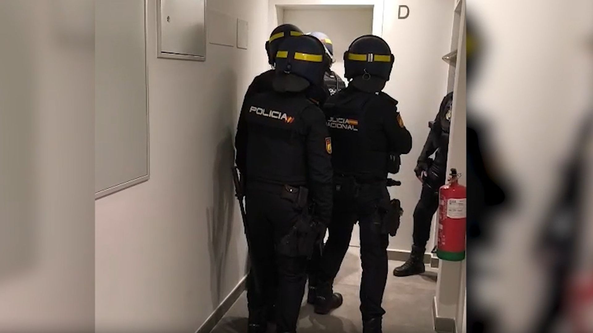 Detenido en Málaga por agredir a su expareja en el portal de la vivienda en la que reside la víctima Detenido en Málaga por agredir a su expareja en el portal de la vivienda en la que reside la víctima